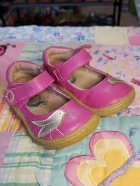 Livie & Luca Hot Pink Leather Mary Jane Shoes W/Silver Leather Bird Size 5 Pio